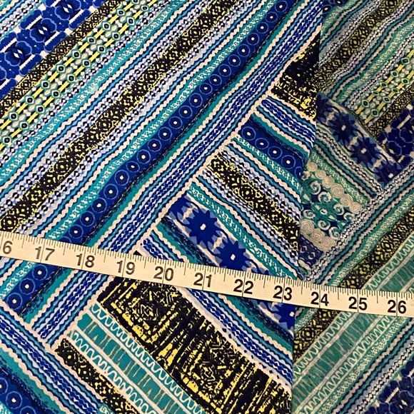 Multicolor Patterned Women's Top - Picture 10 of 16